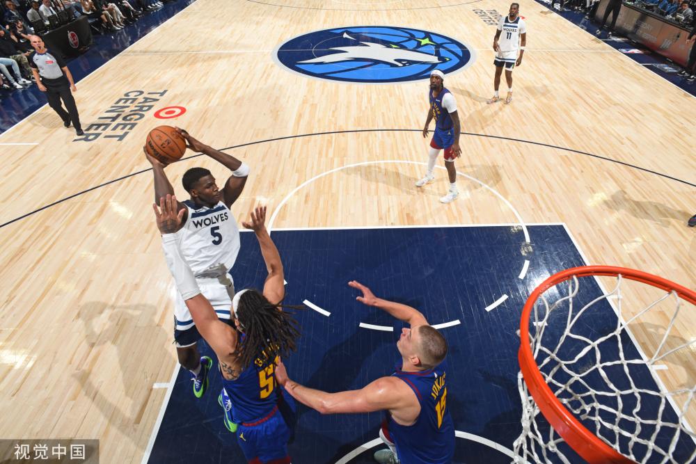 而痛失领奖 而痛失领奖