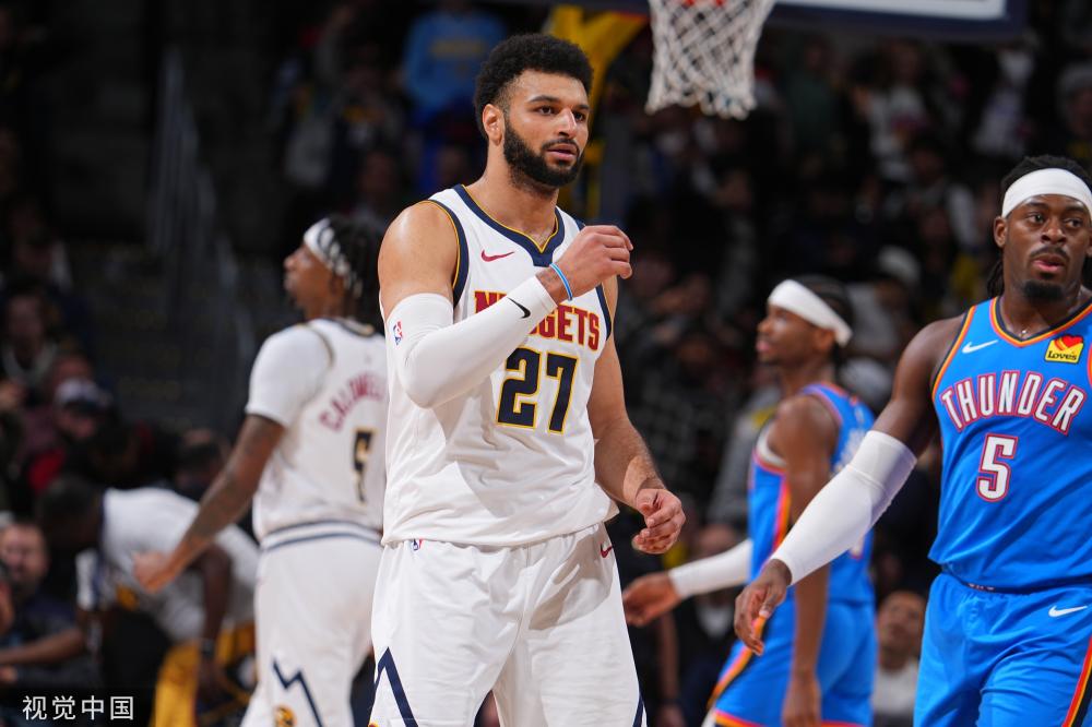 的中后卫 的中后卫