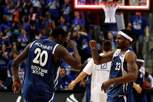 与更多世界 与更多世界